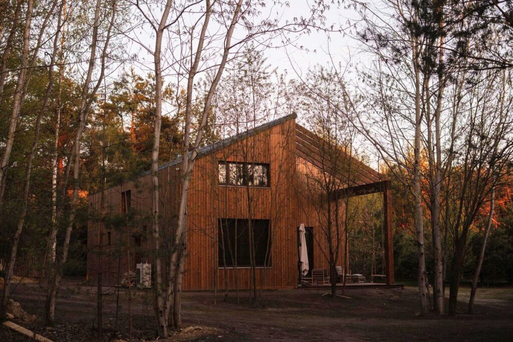 Domy modułowe Konstancin-Jeziorna — producent Wooden Construction z fabryką w Skierniewicach